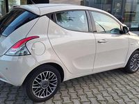 Usata Lancia Ypsilon 69 CV (50 kW) 2015 Beige Utilitaria