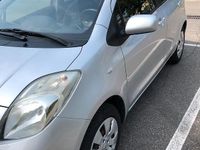 Usata Toyota Yaris 69 CV (50 kW) 2005 Grigio Utilitaria
