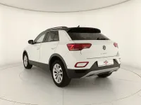 Usata VW T-Roc Life 116 CV (85 kW) 2023 Pure white nero SUV