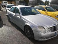 Usata Mercedes E320 Avantgarde 224 CV (164 kW) 2008 Argento Berlina