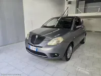 Usata Lancia Ypsilon 70 CV (51 kW) 2006 Grigio Utilitaria