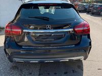 Usata Mercedes GLA220 AMG line 170 CV (125 kW) 2019 Blu SUV