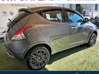 Usata Lancia Ypsilon Gold 70 CV (51 kW) 2022 Grigio Utilitaria