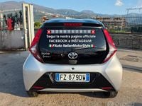 Usata Toyota Aygo X-clusiv 72 CV (52 kW) 2019 Grigio Utilitaria