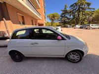 Usata Lancia Ypsilon 69 CV (50 kW) 2011 Bianco Utilitaria