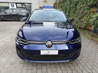 Usata VW Golf VIII Life 131 CV (96 kW) 2023 Blu / metallizzato Utilitaria