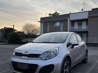 Usata Kia Rio EX 75 CV (55 kW) 2013 Grigio Berlina