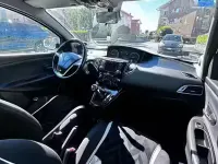 Usata Lancia Ypsilon 69 CV (50 kW) 2017 Grigio Utilitaria
