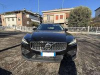 Usata Volvo V60 CC Ultimate 197 CV (144 kW) 2023 Nero Station wagon