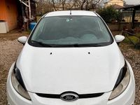 Usata Ford Fiesta Titanium 71 CV (52 kW) 2011 Bianco Berlina