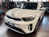 Usata Kia Stonic Style 84 CV (61 kW) 2021 Bianco SUV
