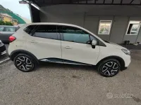 Usata Renault Captur Intens 90 CV (66 kW) 2015 Beige SUV