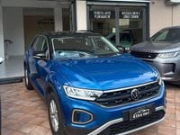 Usata VW T-Roc Life 110 CV (80 kW) 2023 Blu SUV