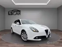 Usata Alfa Romeo Giulietta Super 120 CV (88 kW) 2018 Bianco Utilitaria
