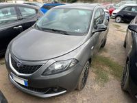 Usata Lancia Ypsilon Gold 70 CV (51 kW) 2023 Grigio Utilitaria