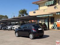 Usata Lancia Ypsilon Gold 95 CV (69 kW) 2015 Nero Utilitaria