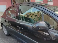 Usata Peugeot 207 90 CV (66 kW) 2008 Nero Berlina
