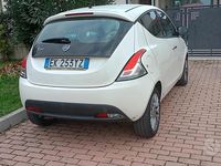 Usata Lancia Ypsilon 60 CV (44 kW) 2012 Bianco Utilitaria