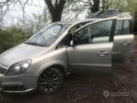 Usata Opel Zafira 150 CV (110 kW) 2010 Grigio Monovolume