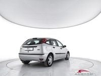 Usata Ford Focus Zetec 115 CV (84 kW) 2002 Grigio