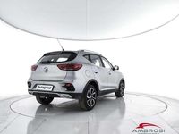 Usata MG ZS Luxury 106 CV (77 kW) 2023 Grigio Berlina