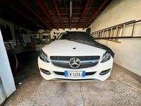 Usata Mercedes C220 240 CV (176 kW) 2014 Bianco Berlina