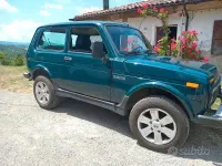 Usata Lada niva 80 CV (58 kW) 2009 Bluazzurro SUV