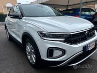 Usata VW T-Roc Life 110 CV (80 kW) 2023 Bianco SUV