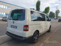 Usata VW Multivan 174 CV (127 kW) 2005 Bianco Monovolume