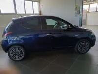 Usata Lancia Ypsilon Gold 69 CV (50 kW) 2018 Blu/azzurro Utilitaria