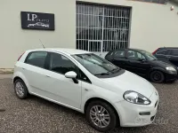 Usata Fiat Punto Easy 75 CV (55 kW) 2015 Bianco Utilitaria