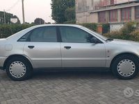 Usata Audi A4 125 CV (91 kW) 1995 Argento Berlina