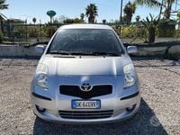 Usata Toyota Yaris 87 CV (63 kW) 2008 Grigio Utilitaria