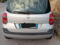 Käytetty Renault Modus 75 HP (55 kW) 2009 Harmaa Tila-auto