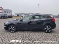 Usata Volvo V40 Ocean Race 120 CV (88 kW) 2016 Nero Berlina