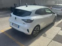 Usata Renault Clio V Techno 145 CV (106 kW) 2024 Bianco Berlina