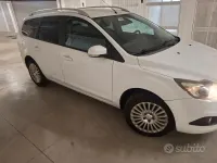 Usata Ford Focus 109 CV (80 kW) 2009 Bianco Station wagon