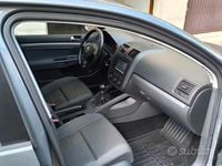 Usata VW Golf V 102 CV (75 kW) 2007 Grigio Utilitaria