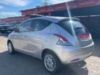 Begagnad Lancia Ypsilon 95 HK (69 kW) 2018 Grå Halvkombi