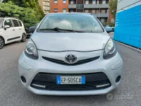 Usata Toyota Aygo 68 CV (50 kW) 2012 Grigio Utilitaria
