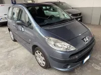 Usata Peugeot 1007 73 CV (53 kW) 2008 Grigio Monovolume