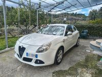 Usata Alfa Romeo Giulietta 105 CV (77 kW) 2011 Bianco Utilitaria