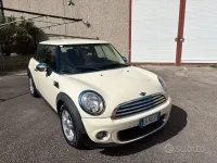 Usata Mini ONE 75 CV (55 kW) 2013 Bianco Utilitaria