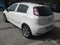 Usata Fiat Punto Lounge 85 CV (62 kW) 2015 Bianco Utilitaria