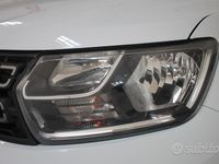 Usata Dacia Duster Lauréate 110 CV (80 kW) 2018 Bianco SUV