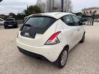 Usata Lancia Ypsilon Gold 69 CV (50 kW) 2012 Bianco Utilitaria