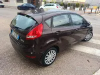 Usata Ford Fiesta 97 CV (71 kW) 2009 Rosso Berlina