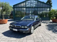 Usata Jaguar XJ Executive 207 CV (152 kW) 2006 Blu/azzurro Berlina