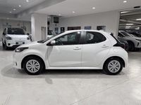 Usata Toyota Yaris Hybrid Active 116 CV (85 kW) 2025 Bianco Utilitaria