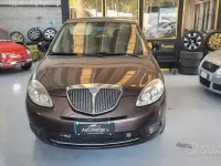 Usata Lancia Ypsilon 69 CV (50 kW) 2011 Marrone Utilitaria